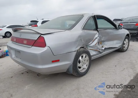 2000 Honda Accord 2.3 Ex z USA, uszkodzony, nr VIN 1HGCG3160YA010144